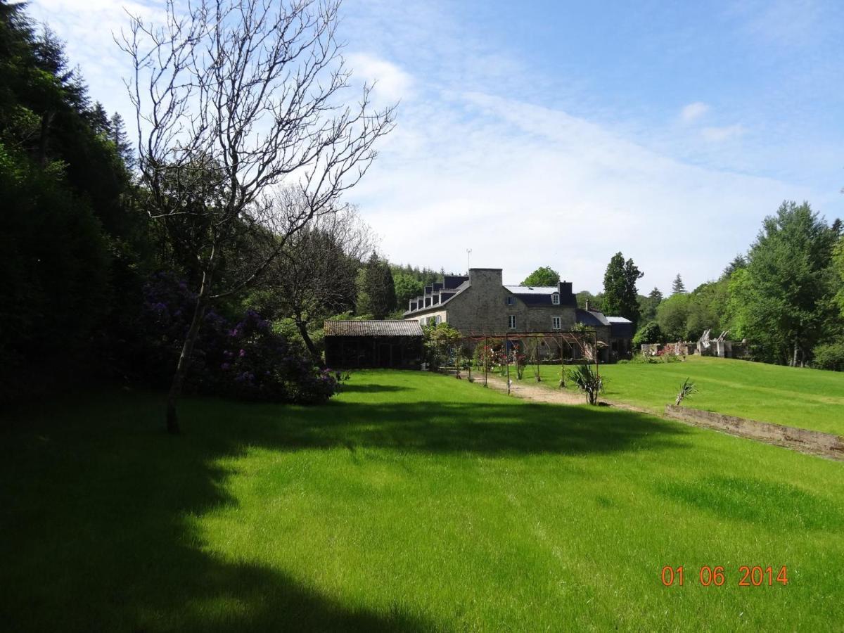 Bed and Breakfast Domaine Des Papeteries Plounevez-Moedec Esterno foto