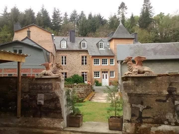Bed and Breakfast Domaine Des Papeteries Plounevez-Moedec Esterno foto
